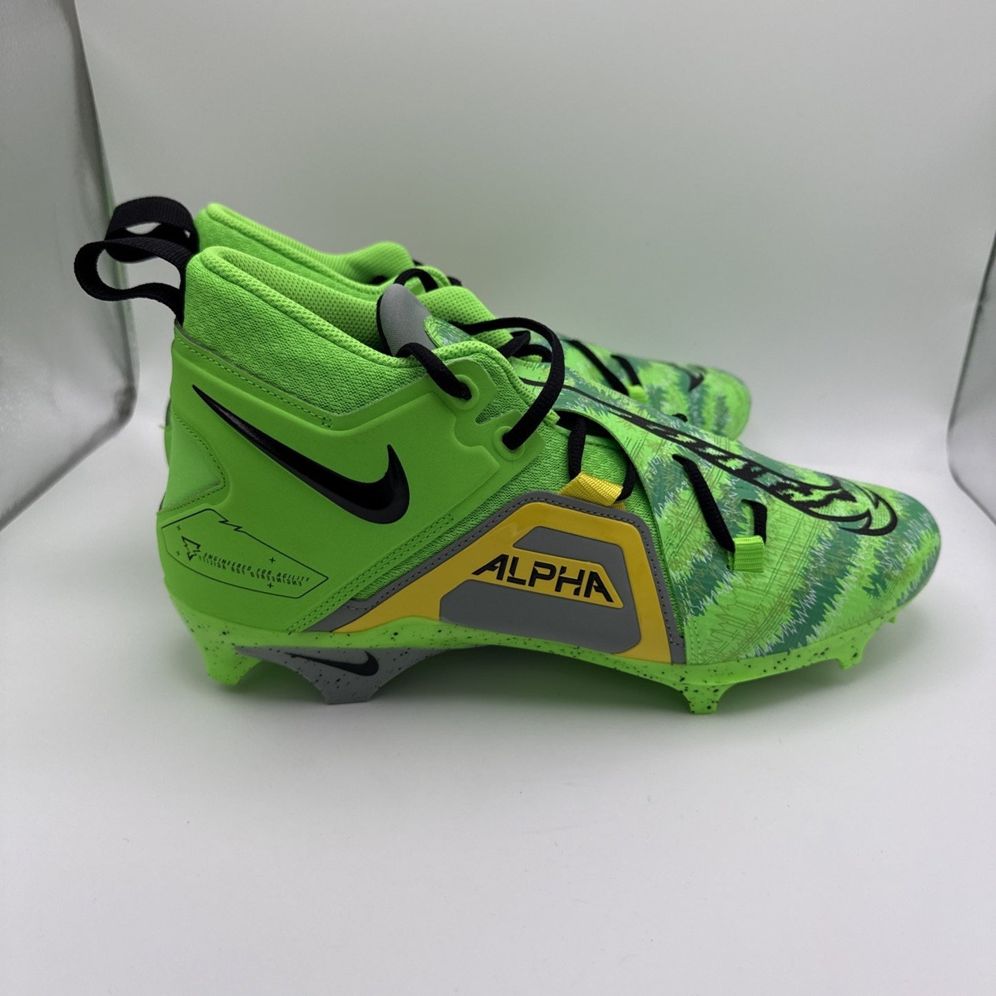Mens Size 11.5 Nike Alpha Menace Pro 3 Football Cleats FB8442-303 Yellow Green