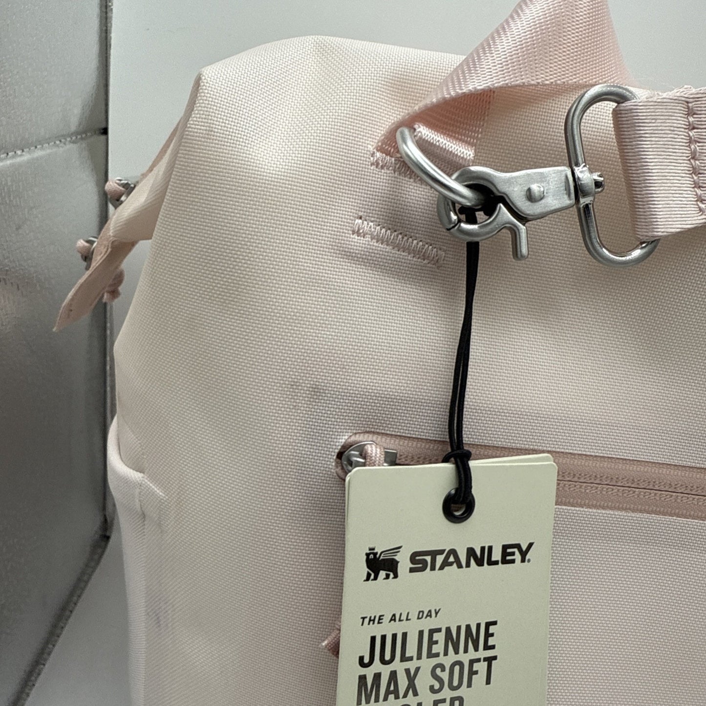 Stanley The All Day Julienne Max Cooler / 20 QT / 18.9 L / Rose Quartz Has Stain