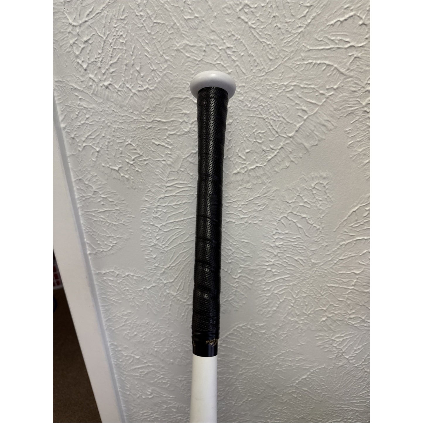 Victus Vandal Gold BBCOR Baseball Bat: VCBV 33/30 (-3) Black/Gold