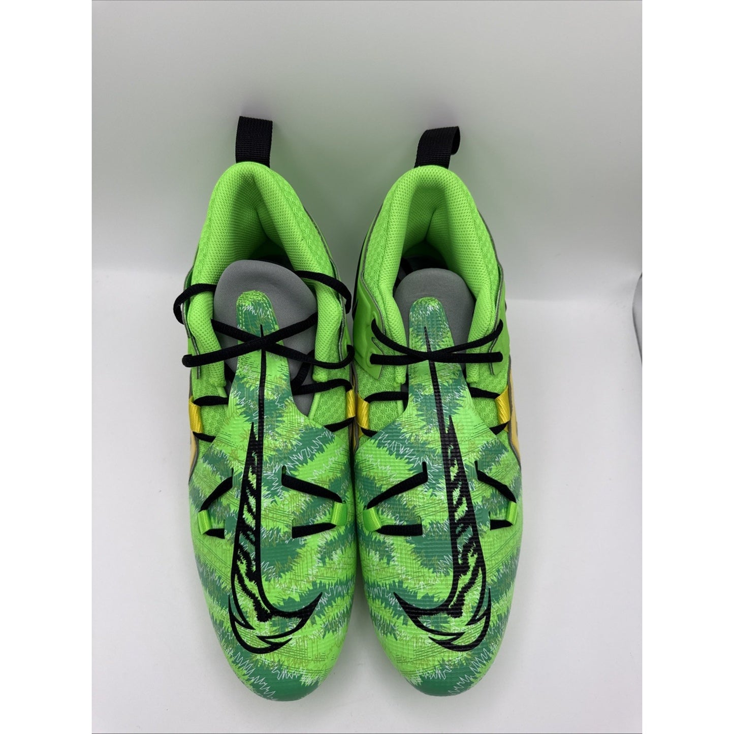 Mens Size 11.5 Nike Alpha Menace Pro 3 Football Cleats FB8442-303 Yellow Green