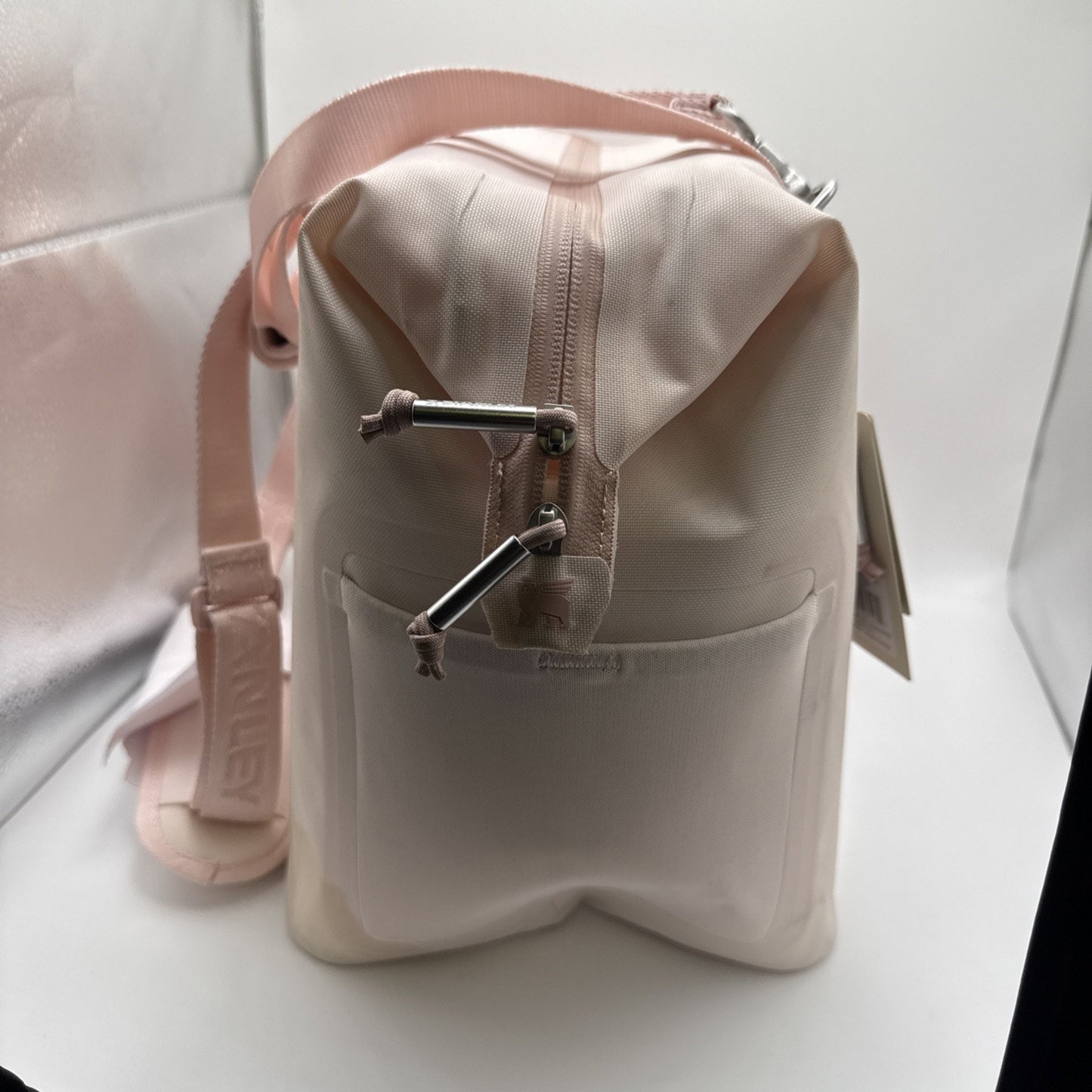 Stanley The All Day Julienne Max Cooler / 20 QT / 18.9 L / Rose Quartz Has Stain