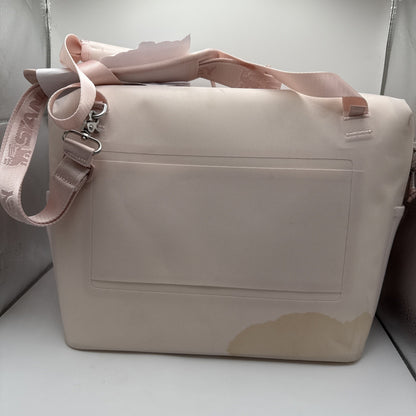 Stanley The All Day Julienne Max Cooler / 20 QT / 18.9 L / Rose Quartz Has Stain