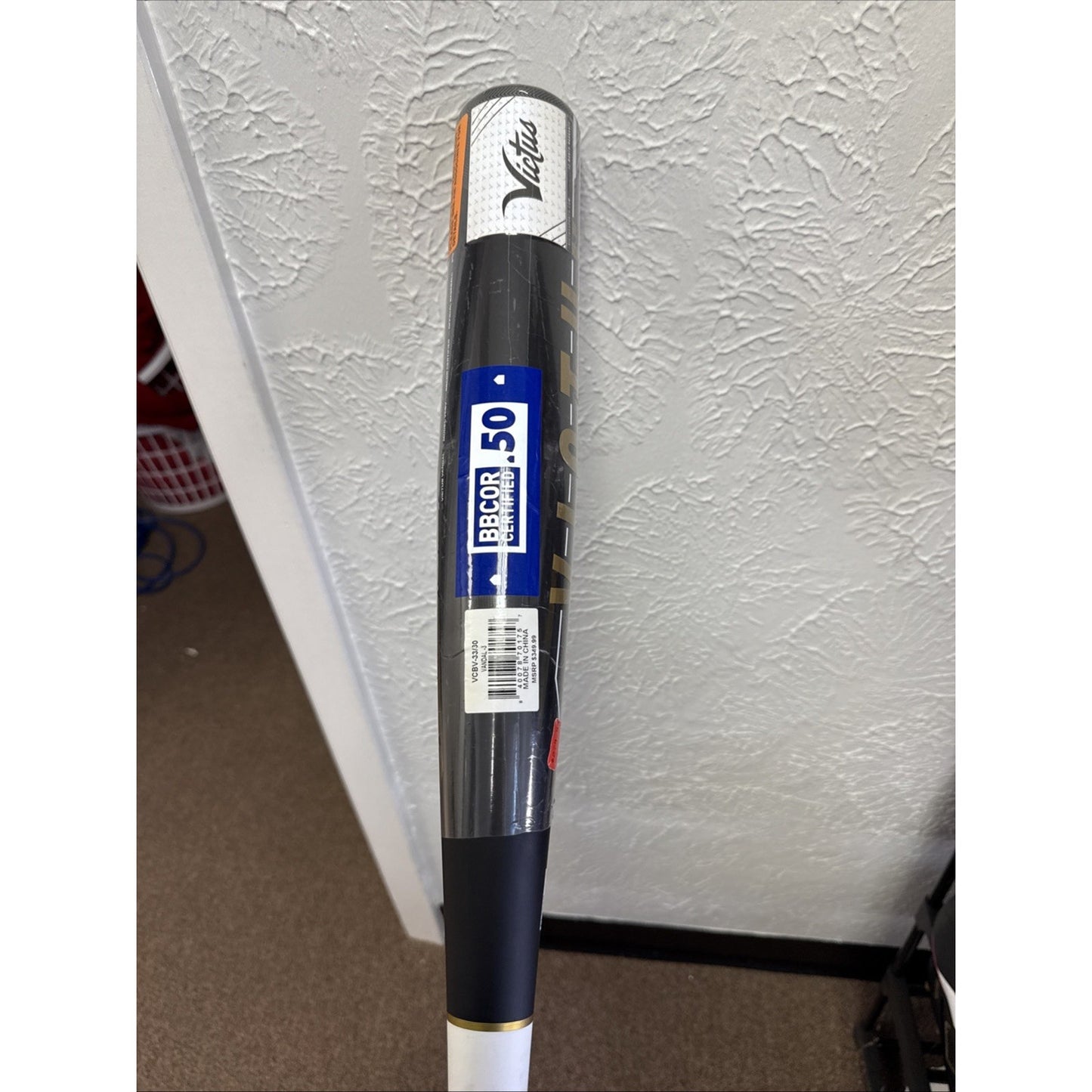 Victus Vandal Gold BBCOR Baseball Bat: VCBV 33/30 (-3) Black/Gold