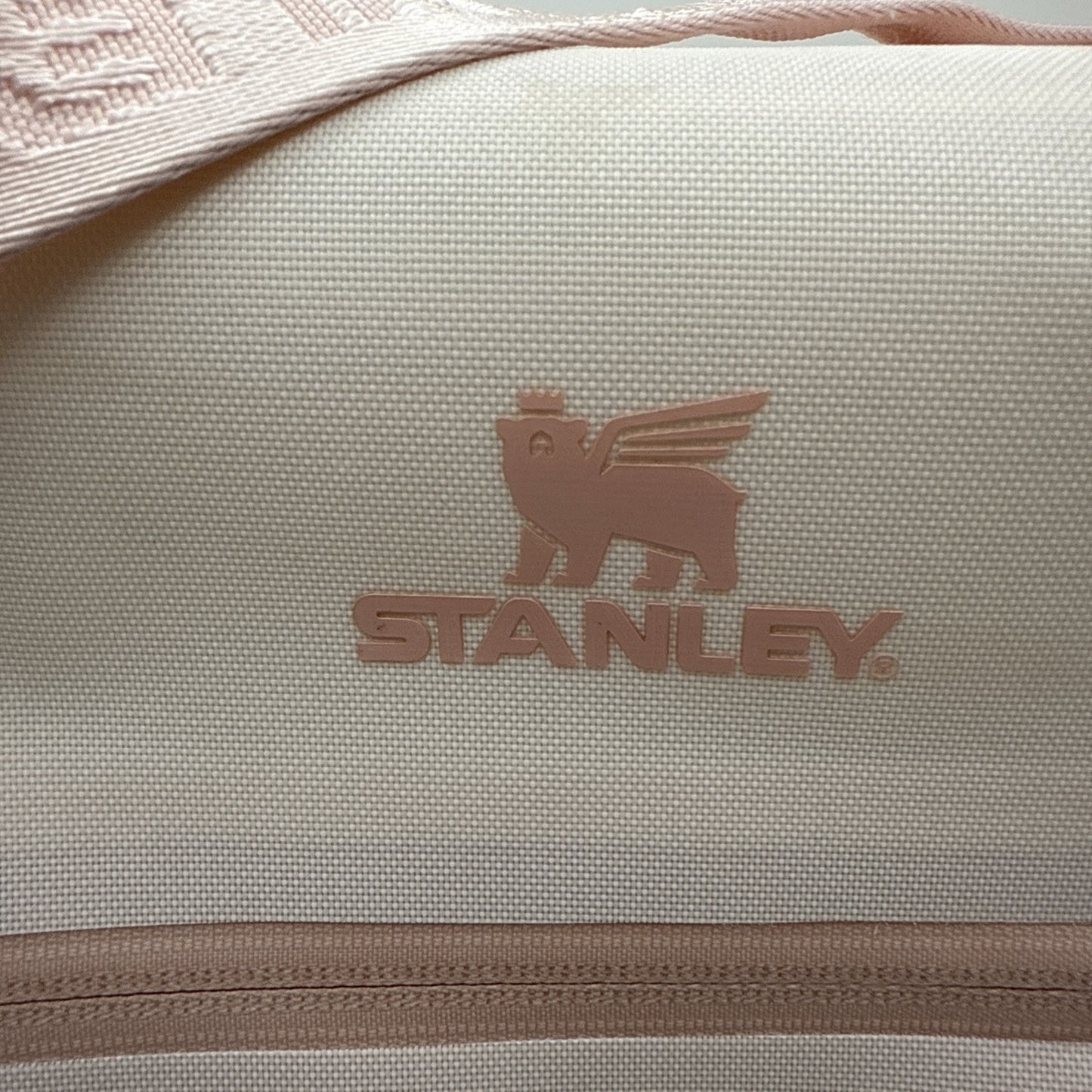 Stanley The All Day Julienne Max Cooler / 20 QT / 18.9 L / Rose Quartz Has Stain