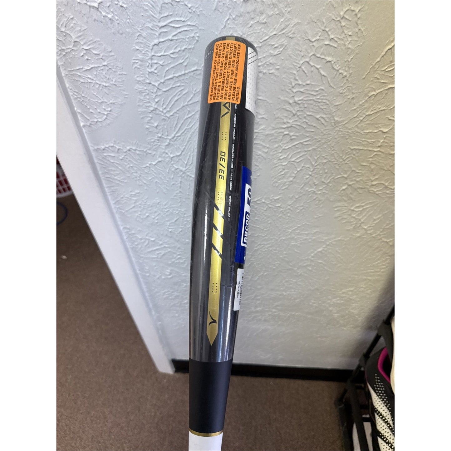 Victus Vandal Gold BBCOR Baseball Bat: VCBV 33/30 (-3) Black/Gold