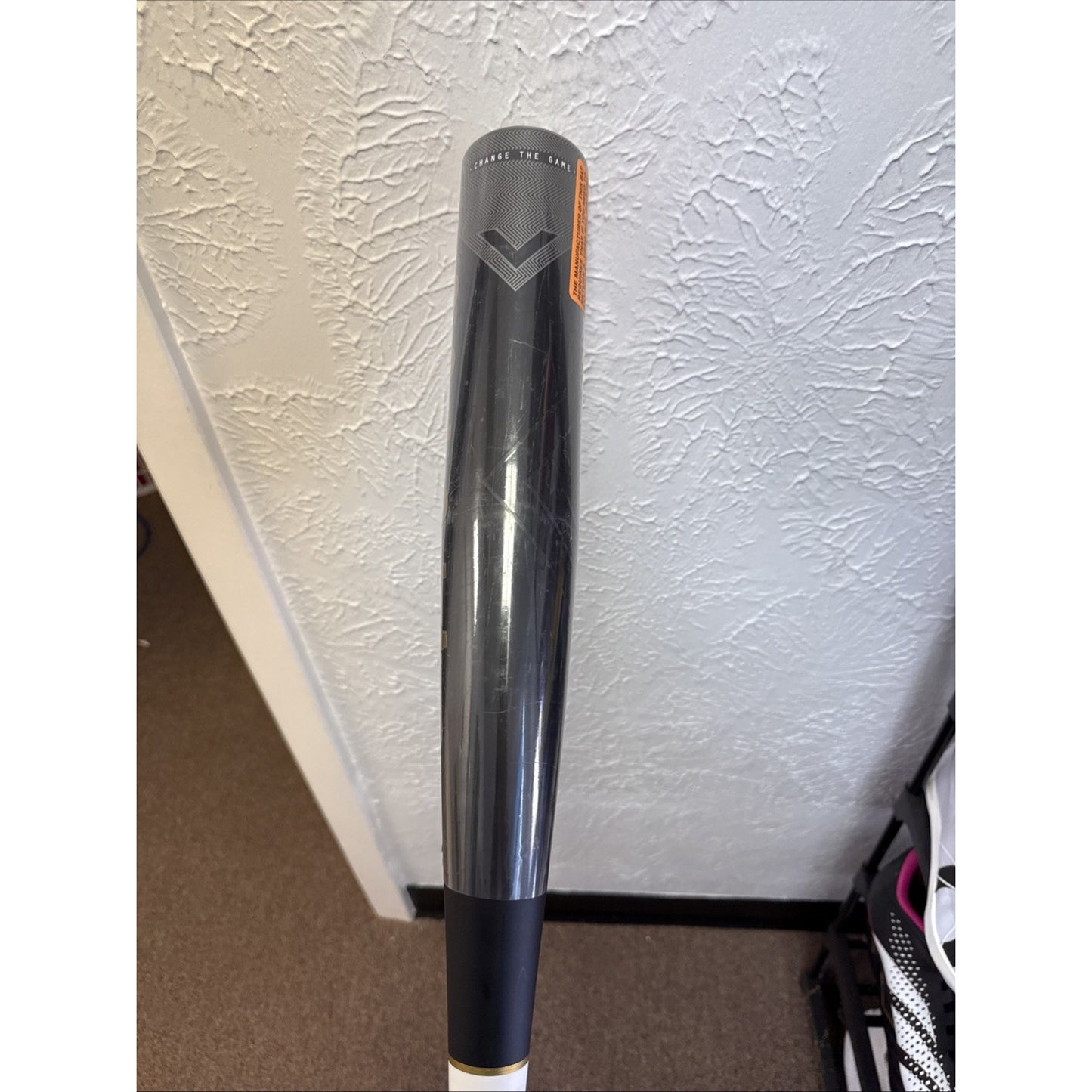 Victus Vandal Gold BBCOR Baseball Bat: VCBV 33/30 (-3) Black/Gold